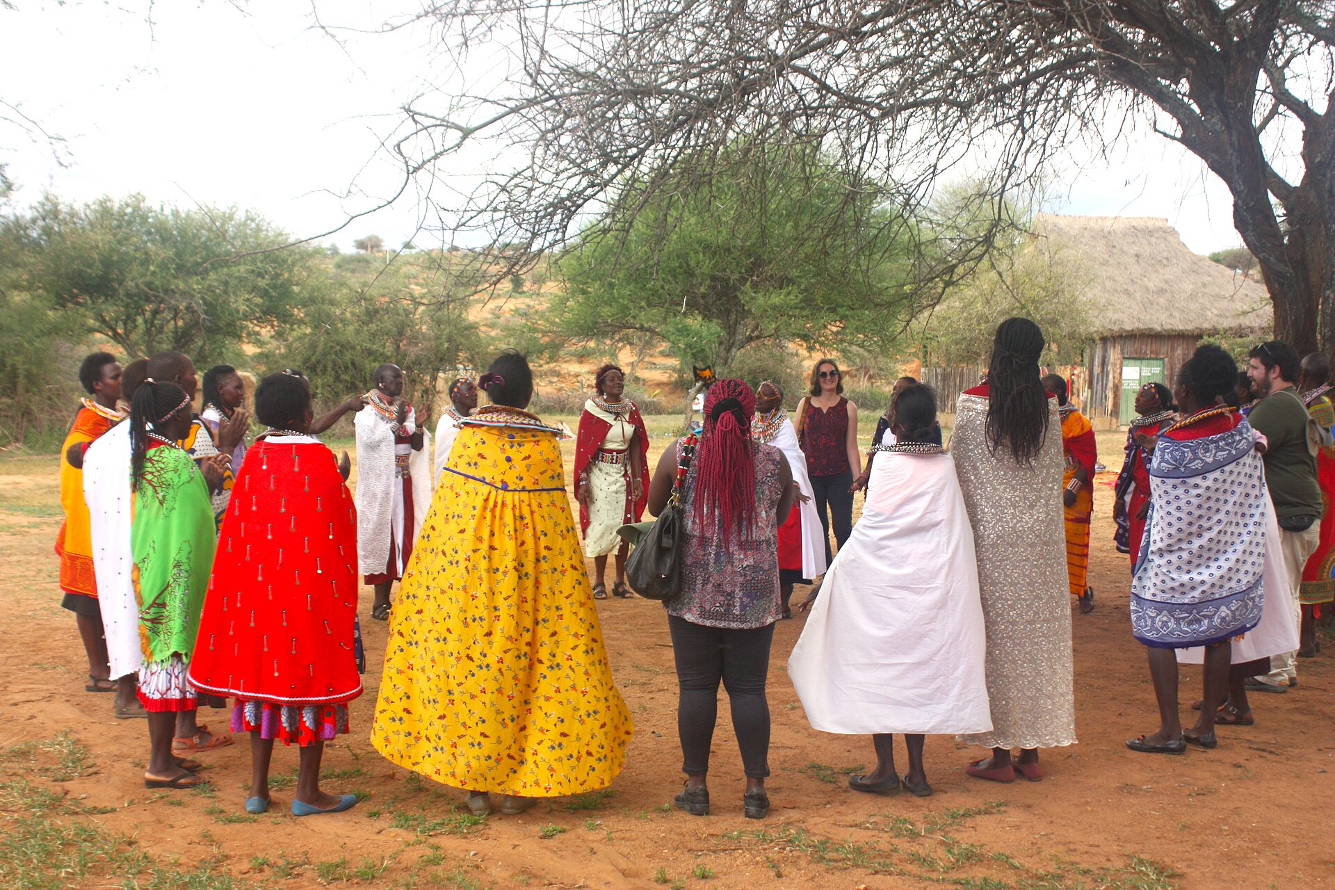 Frauen im Massai Dorf in Kenia