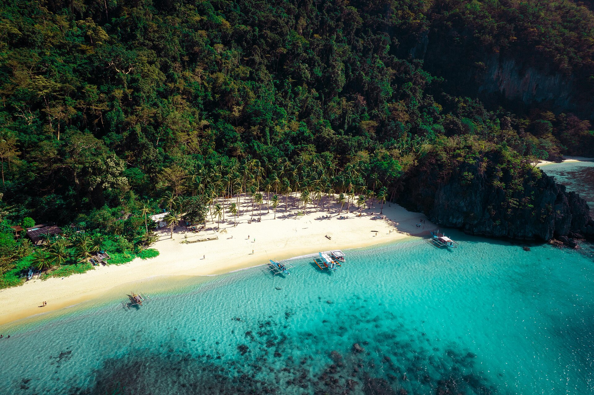 Palawan - credit: Andrej Vidanes
