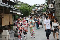 Japanerinnen in Ginza