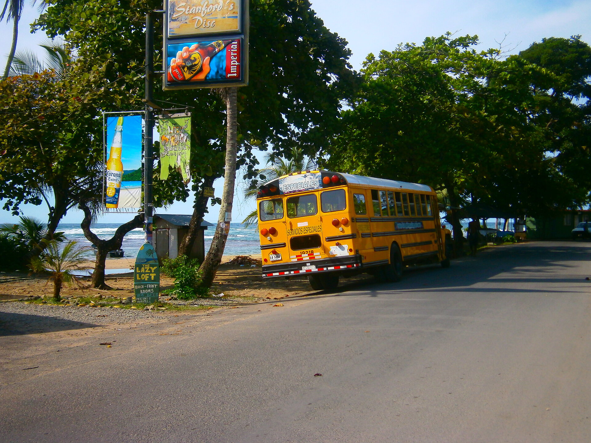 Gruppenreise, Privatreise, Individualreise, Selbstfahrertour, Erlebnisreise, Cahuita, Costa Rica, Transfer, Schulbus