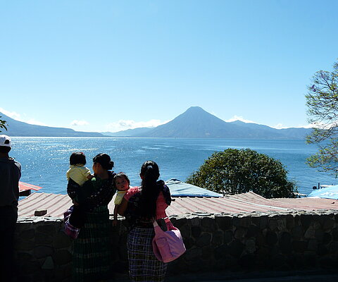 "Gruppenreise, Privatreise, Guatemala, Zentralamerika, Atitlán-See, Maya-Frauen"