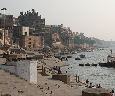 Heilige Stadt Varanasi am Ganges Fluss